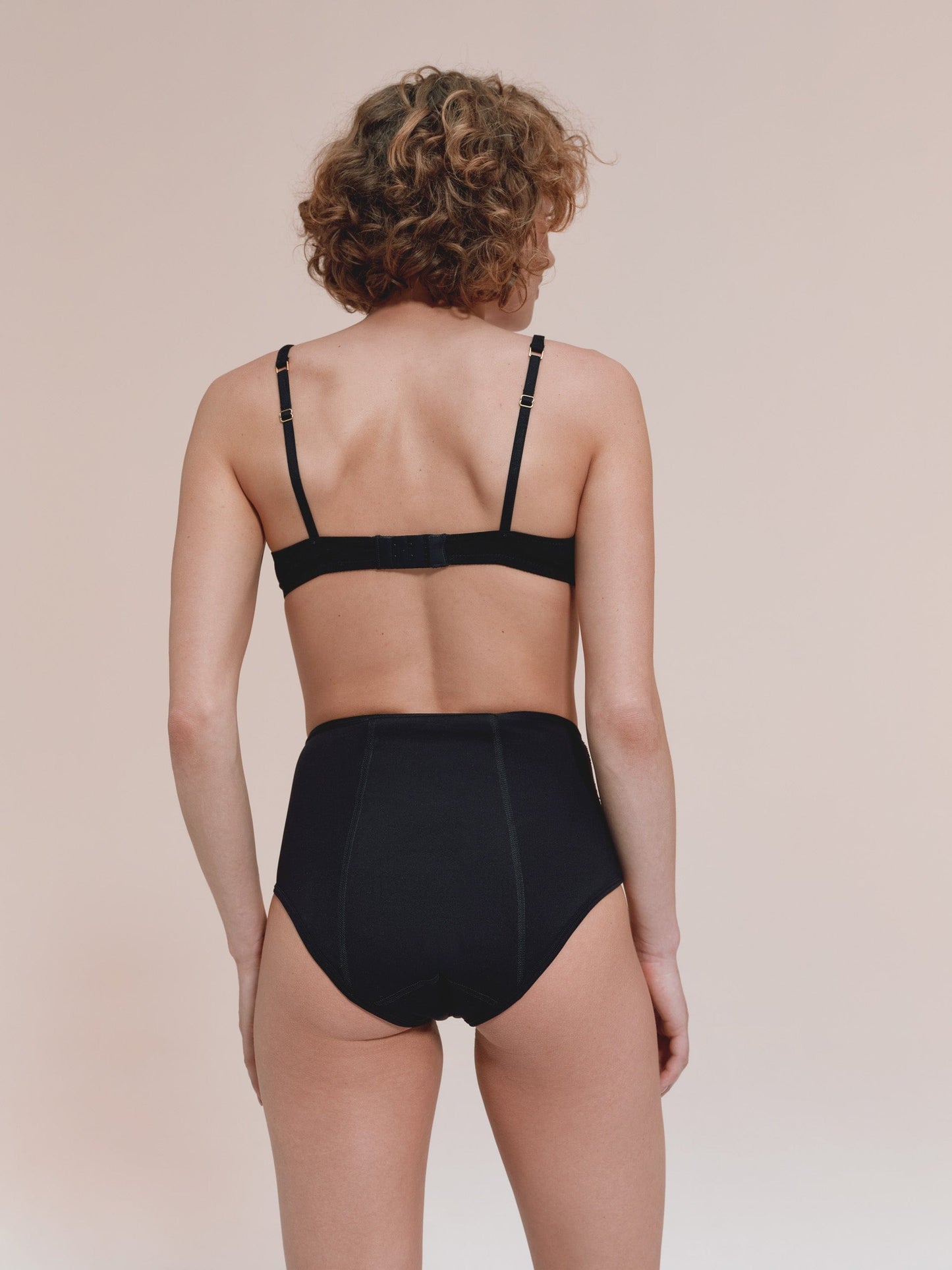 Nachtmodell - Recyceltes Nylon - Schwarz